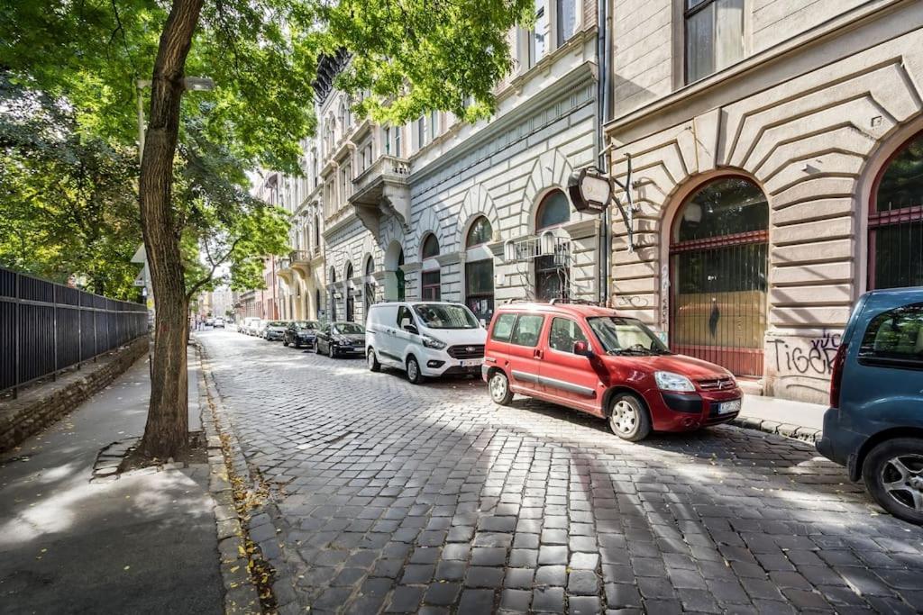 Klauzal City Garden Apartments - 2-Bedroom K34 Boedapest Buitenkant foto