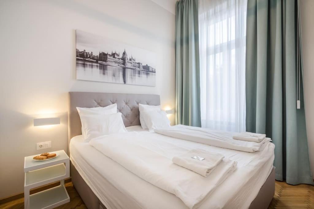 Klauzal City Garden Apartments - 2-Bedroom K34 Boedapest Buitenkant foto