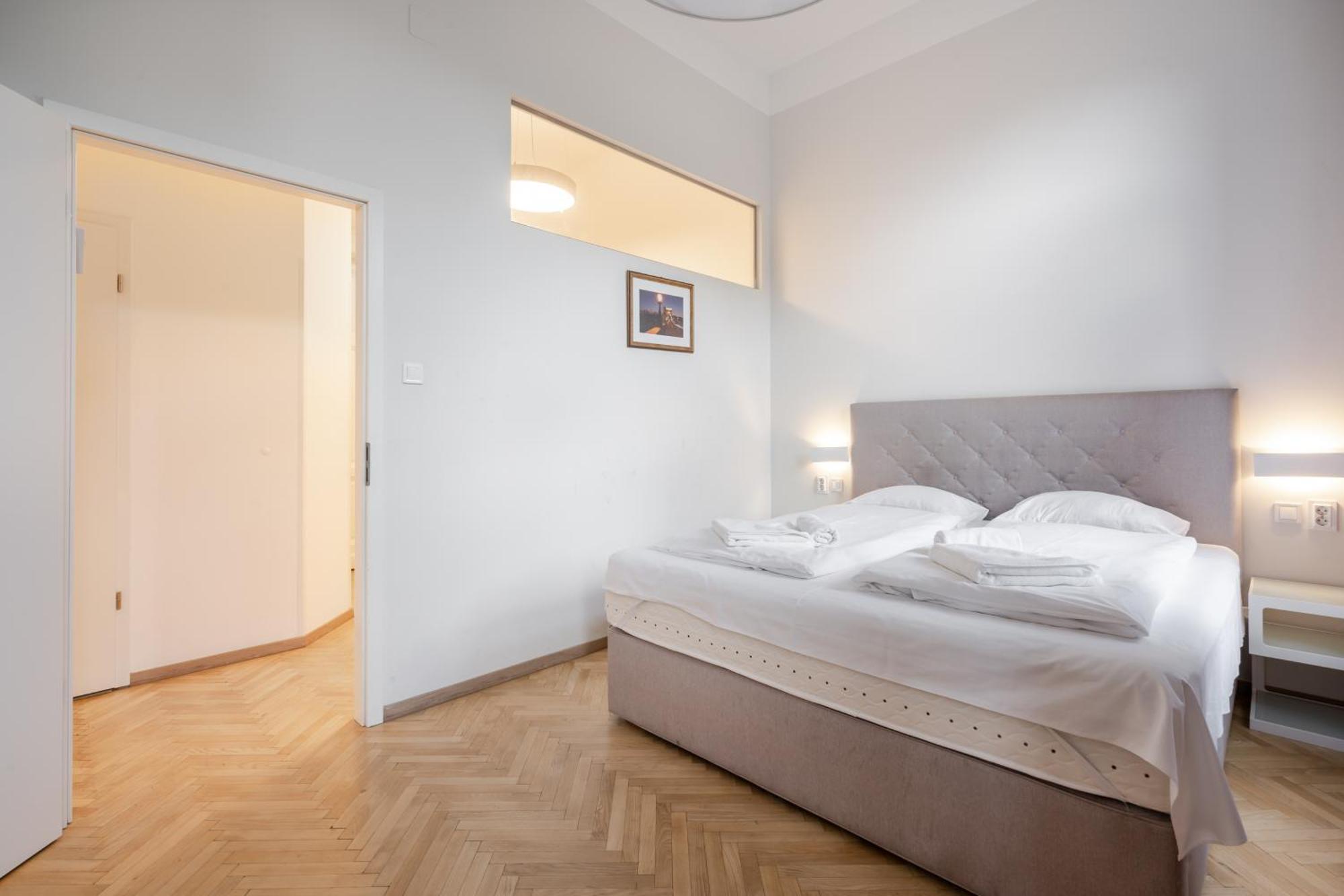 Klauzal City Garden Apartments - 2-Bedroom K34 Boedapest Buitenkant foto