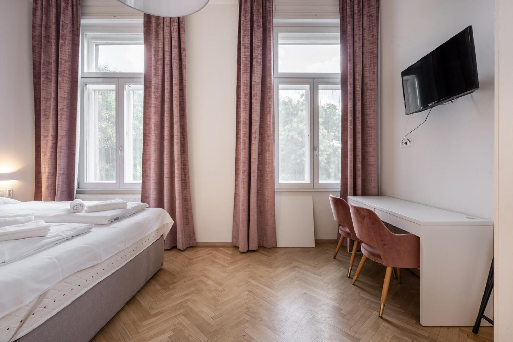 Klauzal City Garden Apartments - 2-Bedroom K34 Boedapest Buitenkant foto